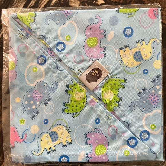 Baby Bib Handkerchiefs (2 included) - Picture 3 of 4